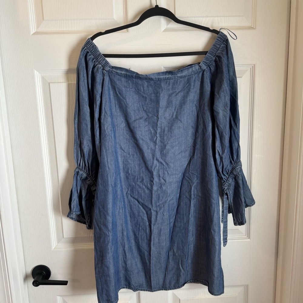 B Collection by‎ Bobeau Womens Auden Denim Color Dress Size Medium Off Shoulder